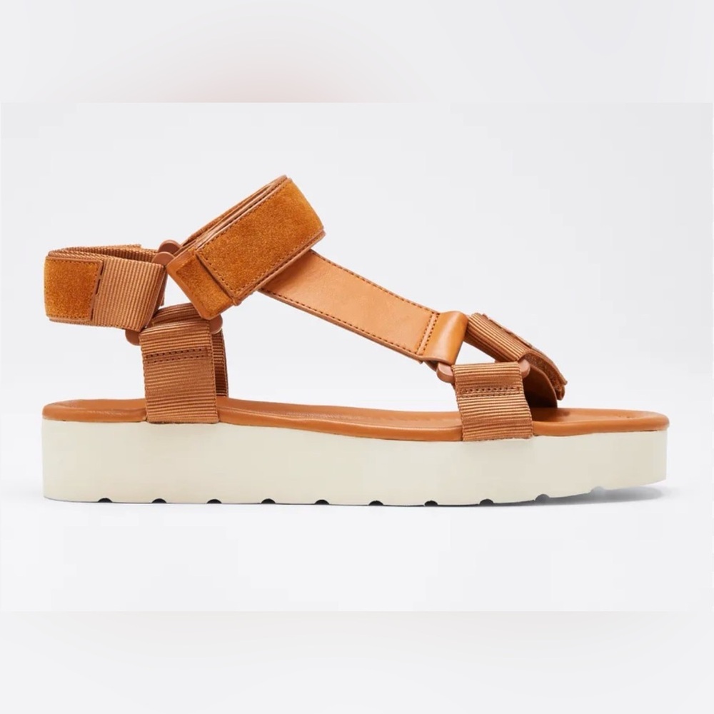 Vince Carver Suede Leather Platform Sport Sandal size 8 $330 EUC